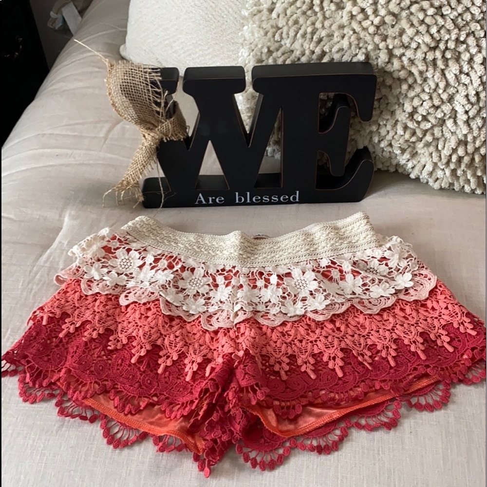 Chelsea & Violet Layered Shorts Size: X-Small